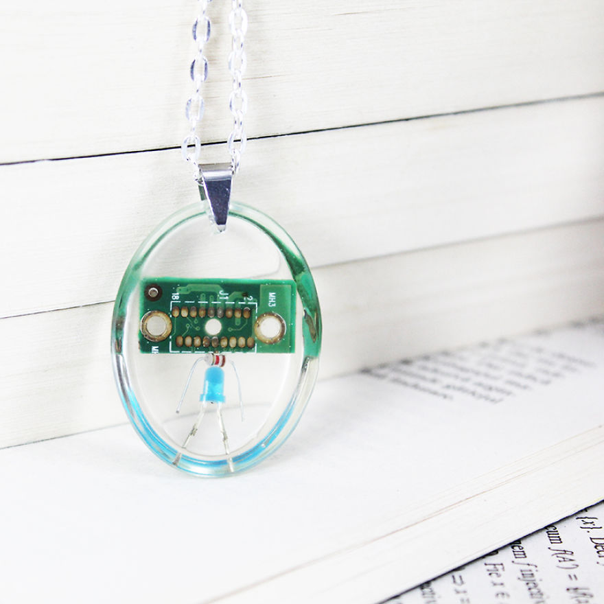 I Turned Electronic Waste Into Tiny And Biggie Robots (part 3)