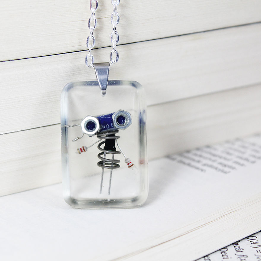 I Turned Electronic Waste Into Tiny And Biggie Robots (part 3)