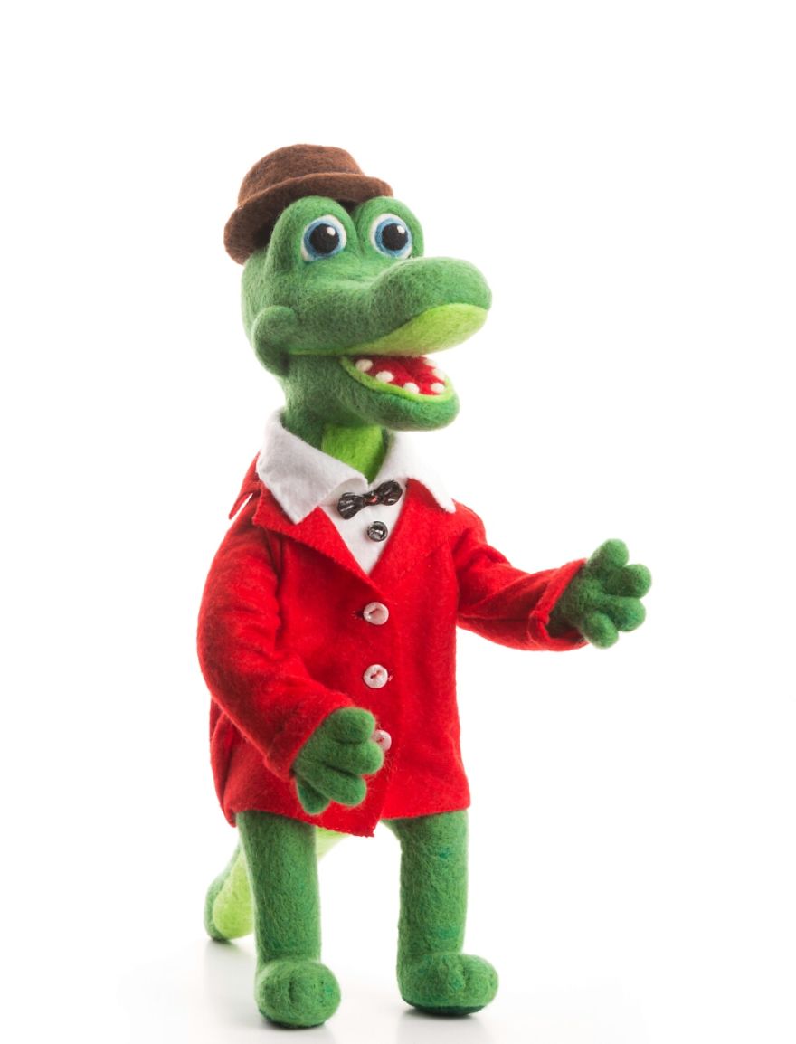 I Make Needle Felted Sculptures From Sheep Wool!