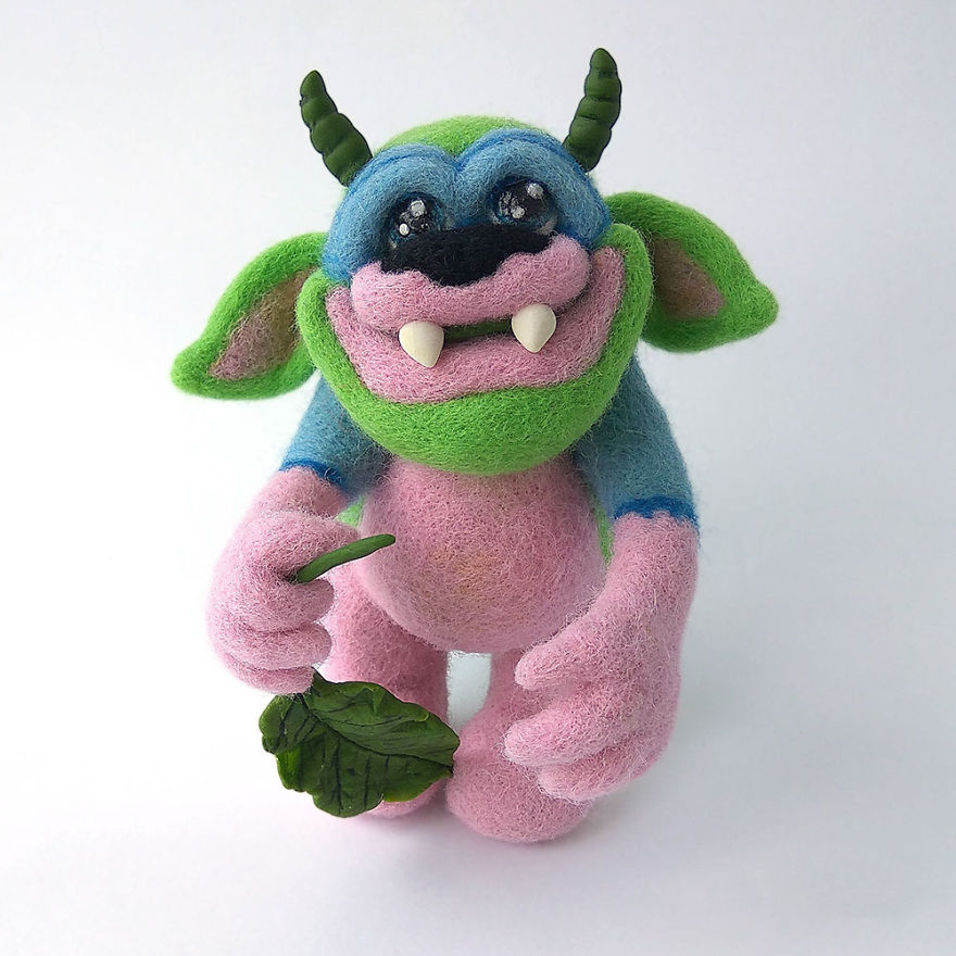 I Make Needle Felted Sculptures From Sheep Wool!