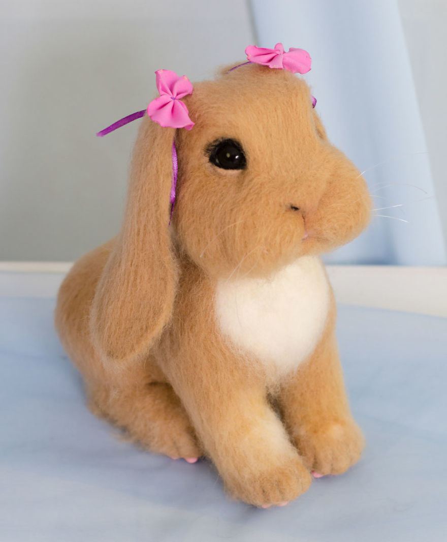 I Make Needle Felted Sculptures From Sheep Wool!