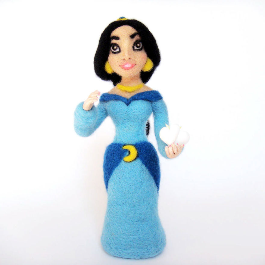 I Make Needle Felted Sculptures From Sheep Wool!