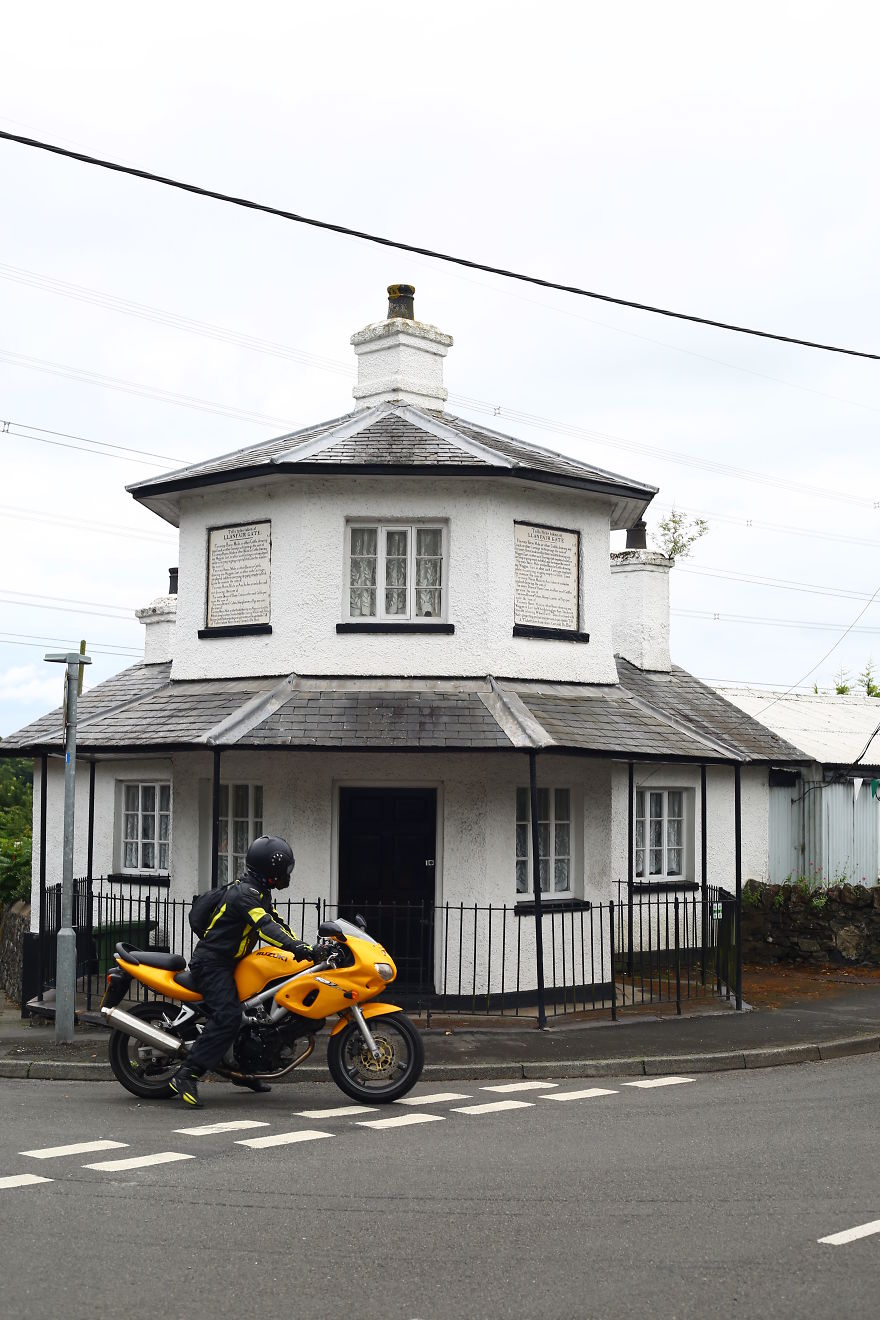 I Went To Llanfairpwllgwyngyllgogerychwyrndrobwllllantysiliogogogoch (Yes, You Read That Right!) This Is What I Saw. (With A Video Of Its Pronunciation- Or My Attempt At It, At Least!)