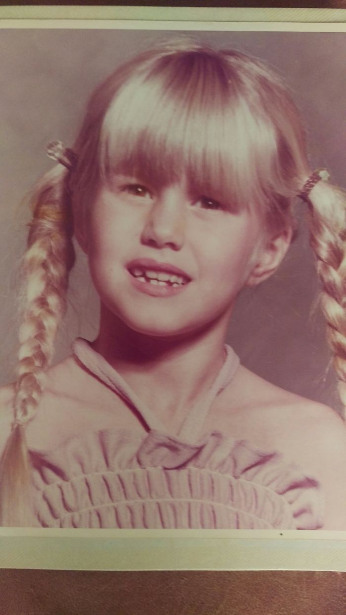 2nd Grade. My Mom Forgot It Was Picture Day. I Look So Confused!