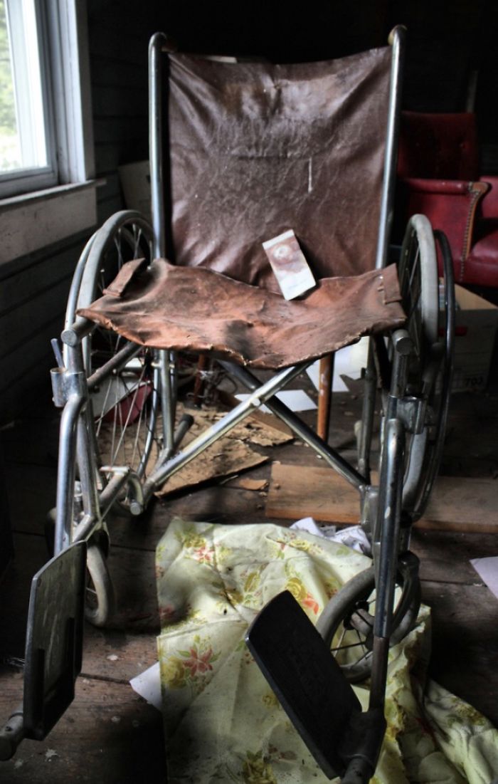 Inside An Abandoned Untouched Nursing Home