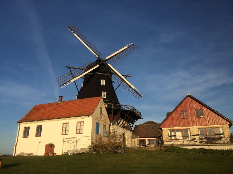 300 Old Tshirts, 20 Refugee Kids And One Wind Mill 300 Old Tshirts, 20 Refugee Kids And One Wind Mill
