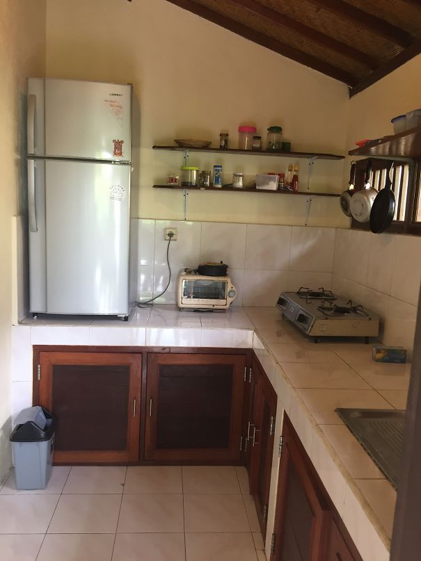 Apartment We Stayed - Need A Ladder To Get To The Fridge