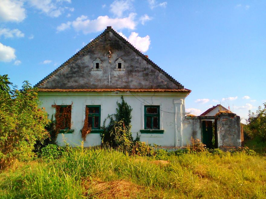 I Photograph Old Houses At My Countryside, To Capture Their Charm And Tranquility Of The Old Banat I Photograph Old Houses At My Countryside, To Capture Their Charm And Tranquility Of The Old Banat