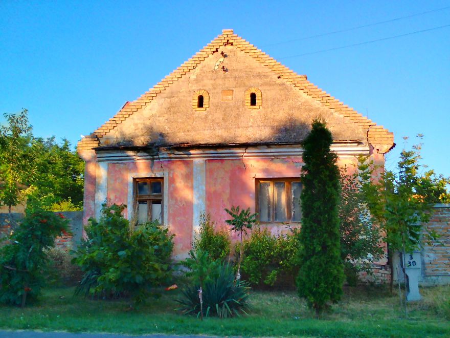 I Photograph Old Houses At My Countryside, To Capture Their Charm And Tranquility Of The Old Banat I Photograph Old Houses At My Countryside, To Capture Their Charm And Tranquility Of The Old Banat