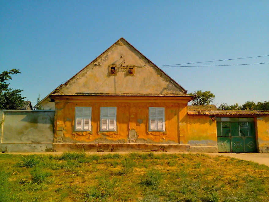 I Photograph Old Houses At My Countryside, To Capture Their Charm And Tranquility Of The Old Banat I Photograph Old Houses At My Countryside, To Capture Their Charm And Tranquility Of The Old Banat