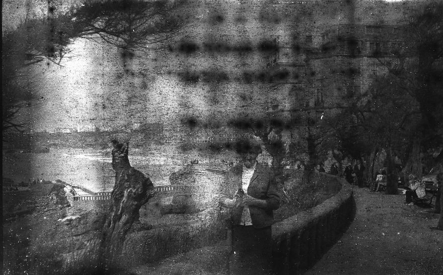 I Bought A 1929 Camera At Second-Hand Store And It Had An Undeveloped Film Inside… I Bought A 1929 Camera At Second-Hand Store And It Had An Undeveloped Film Inside…