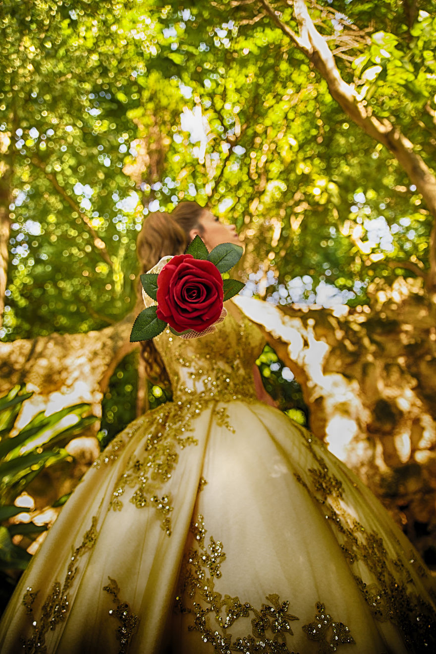 Photographer Stumbles Into Disney-Inspired Wedding Shoot