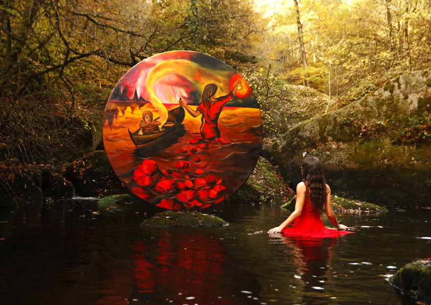 Photographer Finds Amazing Way To Present Her Paintings Photographer Finds Amazing Way To Present Her Paintings