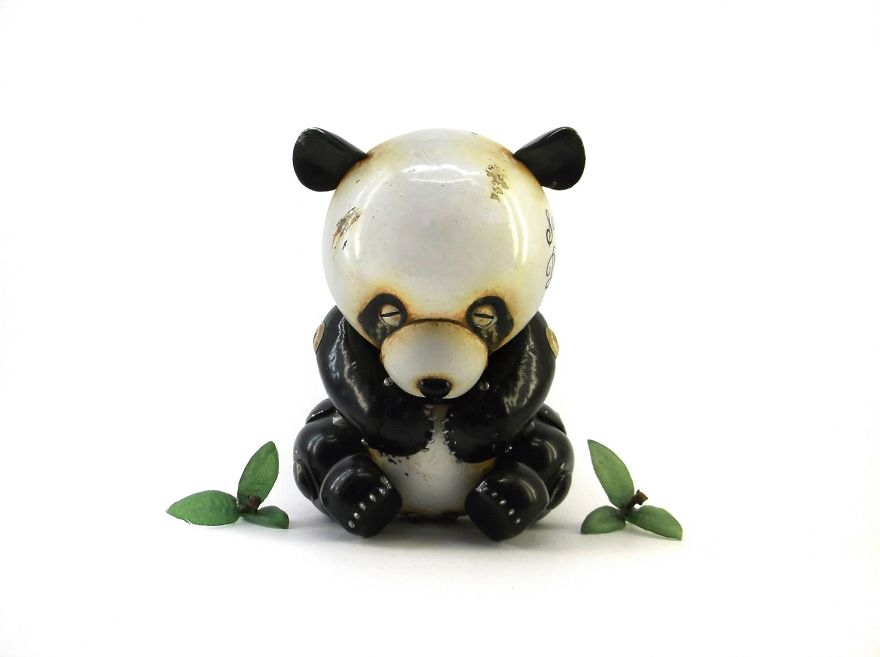 Russian Artist Creates Steampunk Animals From Old Car Parts, Watches And Electronics (+New Pics)