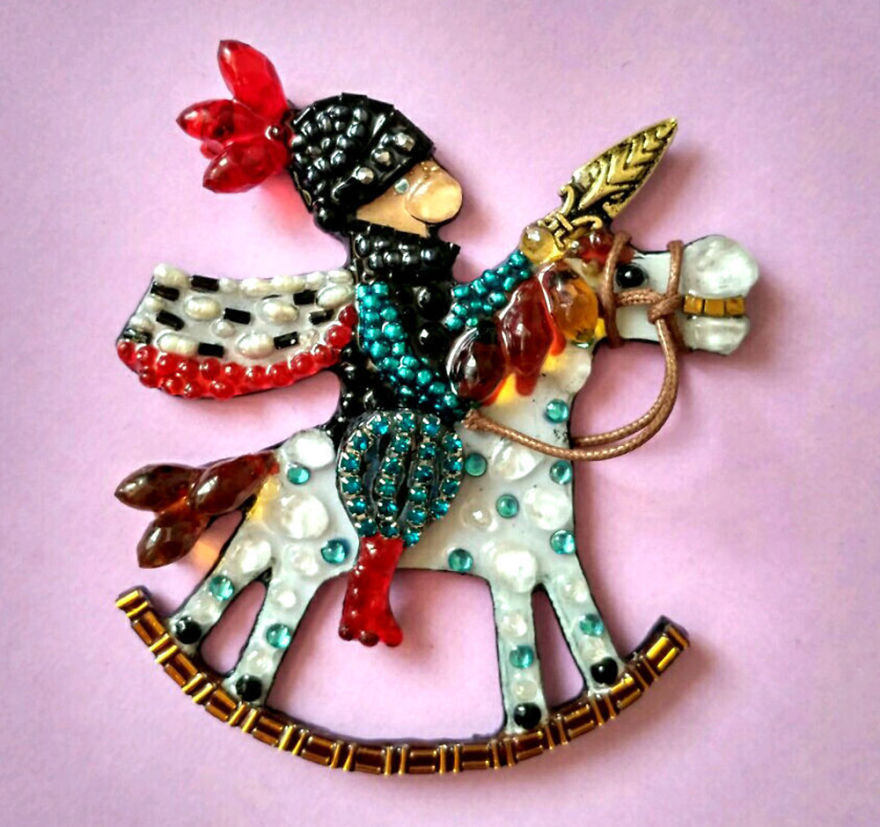 The Sunshine Of A Talent: Textured Brooches By Ekaterina Panfilova