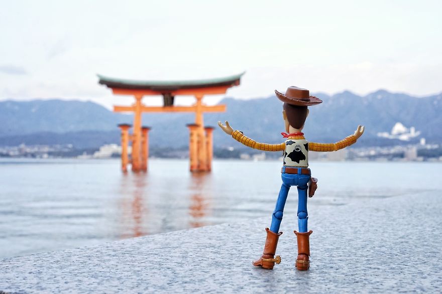 I Turn My Toys Alive With My Camera