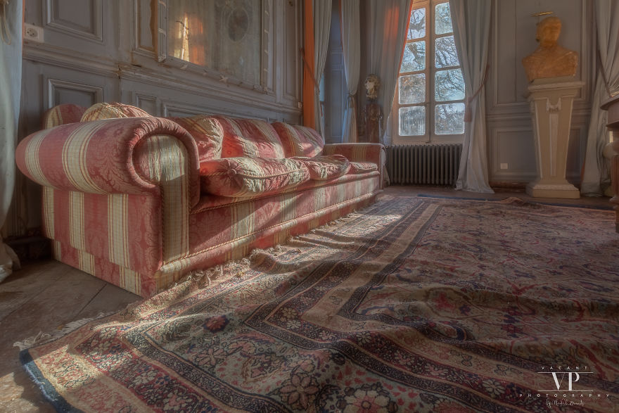 Let's Have A Look Inside This Decaying Chateau Let's Have A Look Inside This Decaying Chateau