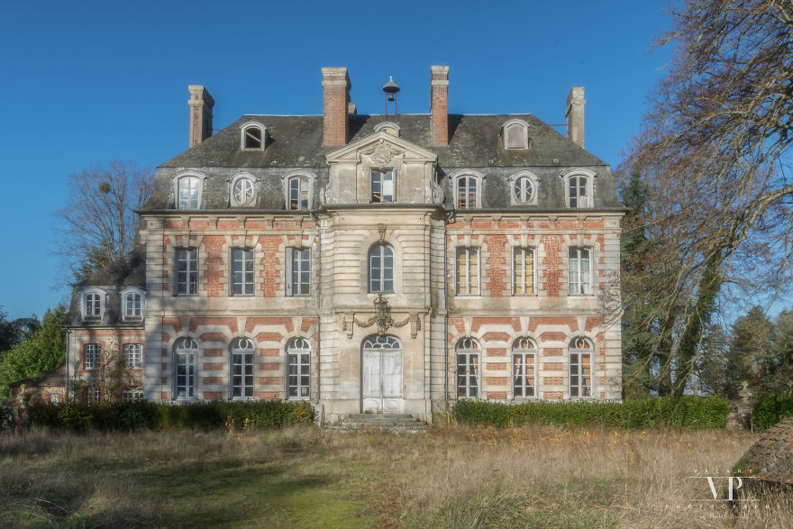 Let's Have A Look Inside This Decaying Chateau