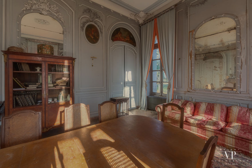 Let's Have A Look Inside This Decaying Chateau Let's Have A Look Inside This Decaying Chateau