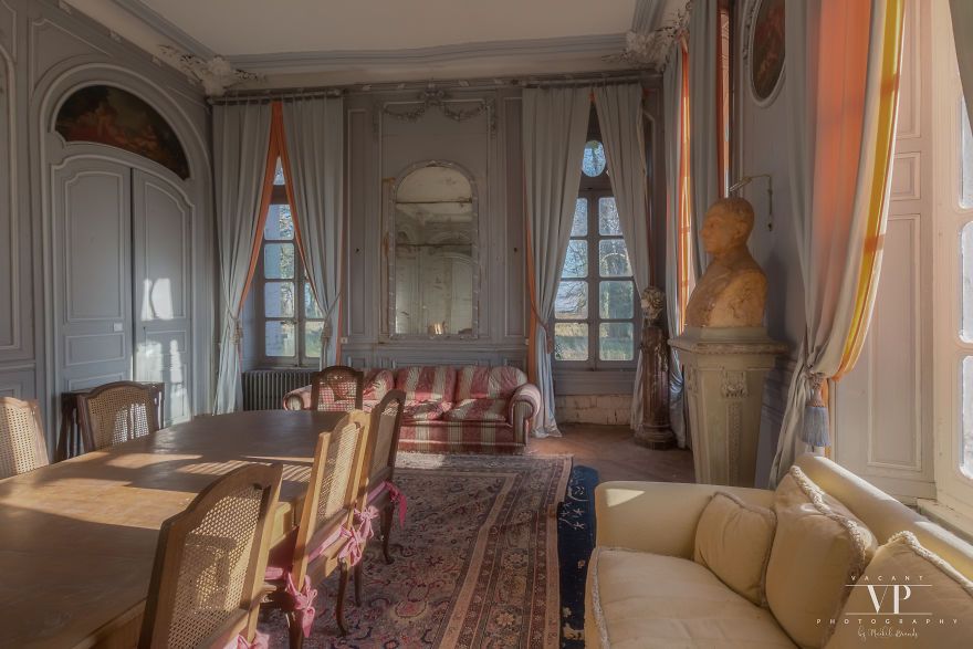 Let's Have A Look Inside This Decaying Chateau Let's Have A Look Inside This Decaying Chateau