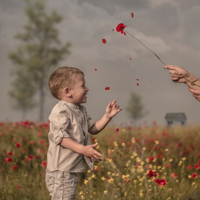 We Surprised The Awesomeness Of Childhood In A Poppy Field