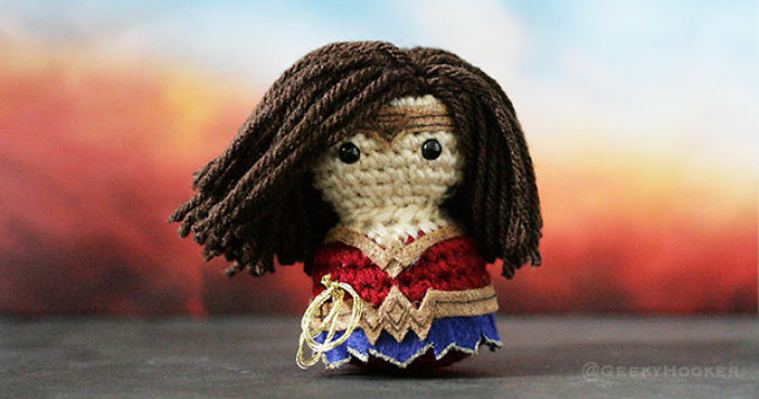 I Crochet Little Characters To Scatter Around San Diego For Strangers To Find