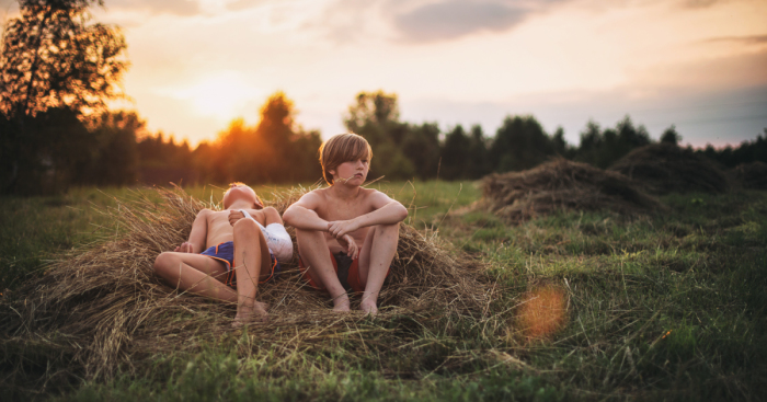 I Capture Colorful Moments Of My Kids Spending Idyllic Summers Without Computers
