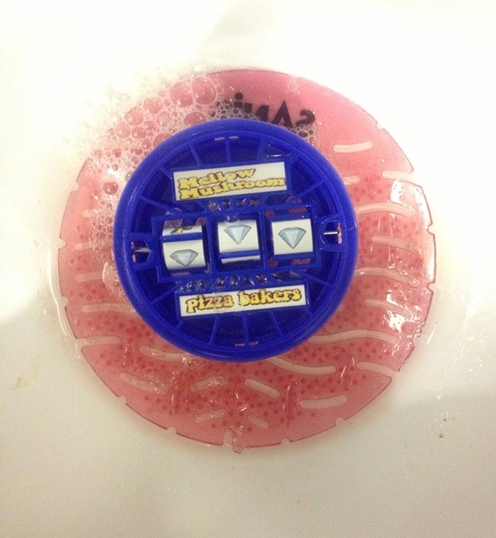 I Had Way Too Much Fun In The Bathroom At This Restaurant