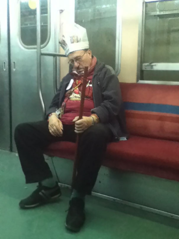 I Present You, Paperhat Pope On The Subway