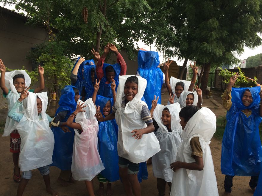 I Made A Rain Coat For Less Than 10 Cents For Poor Street Kids