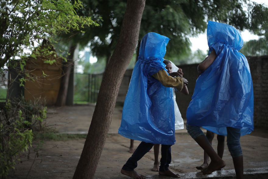I Made A Rain Coat For Less Than 10 Cents For Poor Street Kids