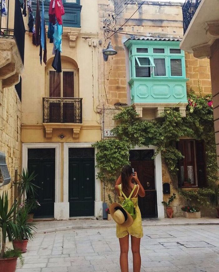 Gorgeous Dentistry Student From Romania Travels The World And It Will Make You Want To Get Organized And Do The Same
