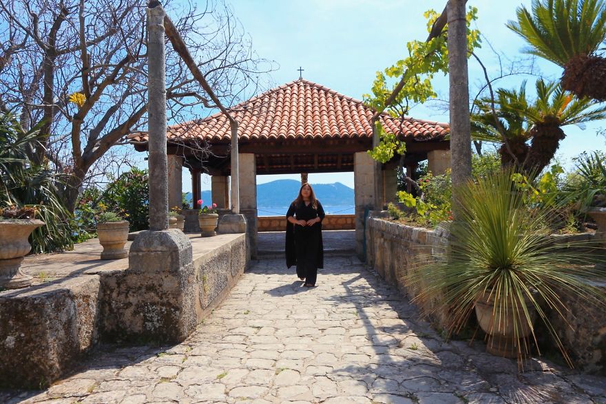 Couple Travels To Experience Iconic Game Of Thrones Shoot Locations Couple Travels To Experience Iconic Game Of Thrones Shoot Locations