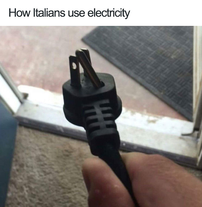 Italian electricity meme 