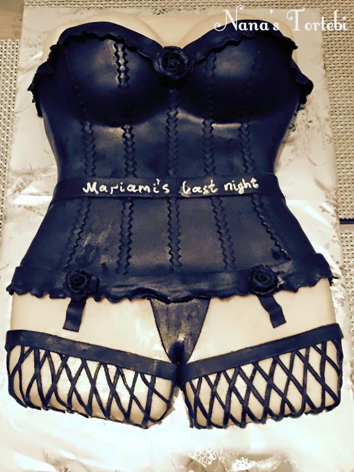 My Aunt's Artistic Cakes