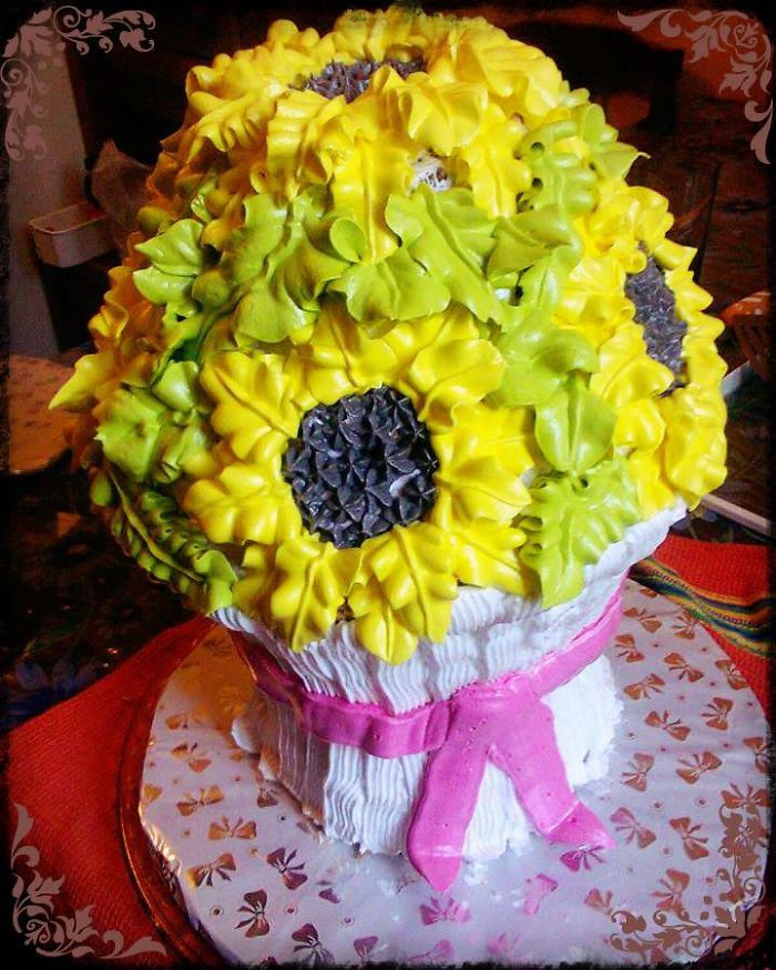 My Aunt's Artistic Cakes