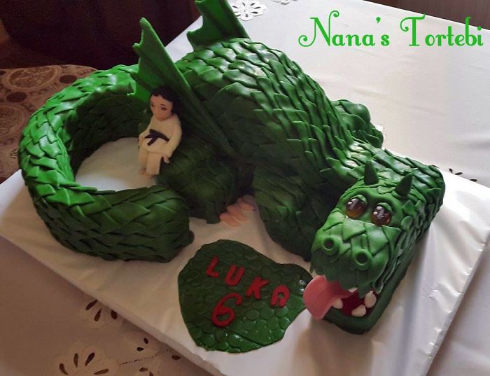 My Aunt's Artistic Cakes