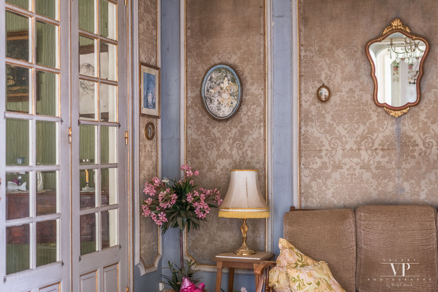 I Found This Abandoned House In French Countryside And Was Surprised With What I Saw Inside