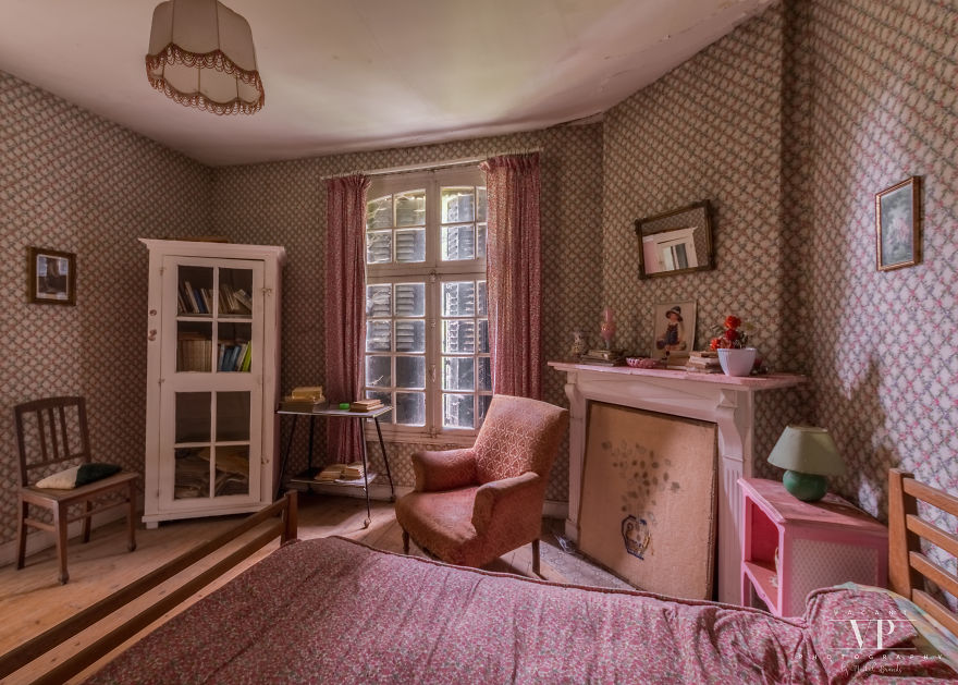 I Found This Abandoned House In French Countryside And Was Surprised With What I Saw Inside
