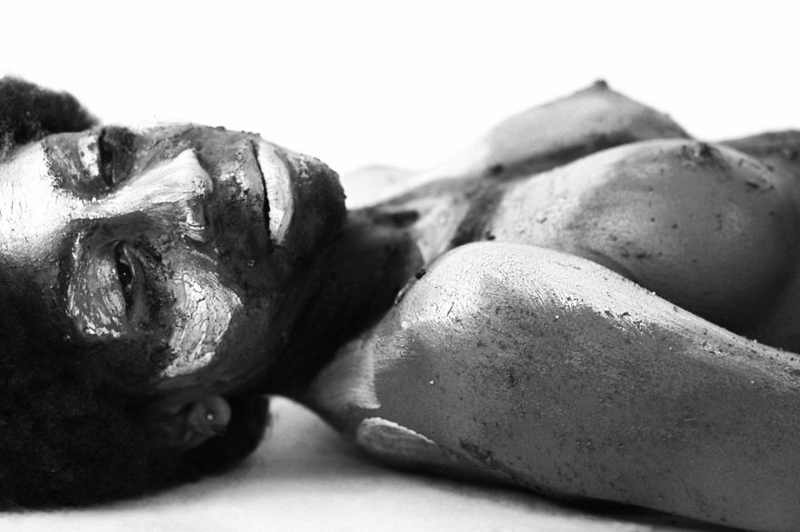 I Photographed Subjects With Paint Peeling Away Their Ego