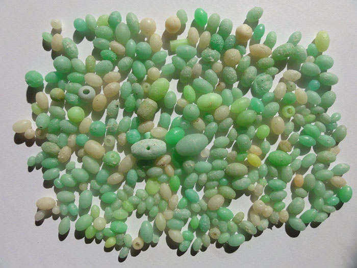 Guy Collects 35 Bags Of Microplastics On The Beach In Just One Day, Turns It Into Art