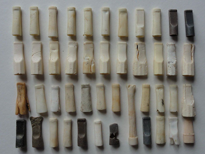 Guy Collects 35 Bags Of Microplastics On The Beach In Just One Day, Turns It Into Art