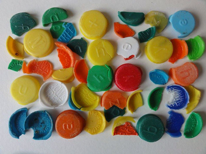 Guy Collects 35 Bags Of Microplastics On The Beach In Just One Day, Turns It Into Art