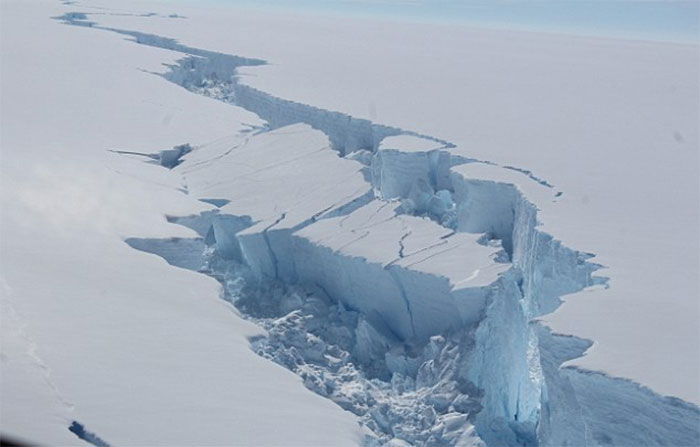 trillion-ton-iceberg-broke-off-antarctica-29 trillion-ton-iceberg-broke-off-antarctica-29