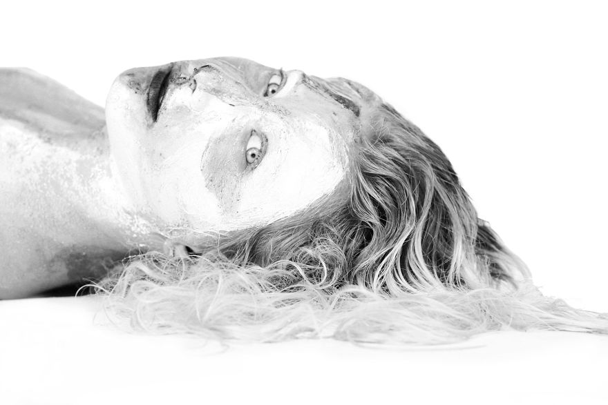 I Photographed Subjects With Paint Peeling Away Their Ego