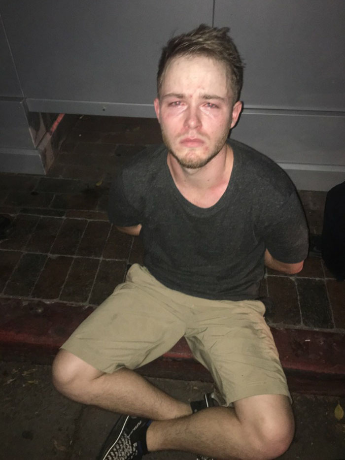 Guy Left In Tears After Trying To Grope Woman, But Not Everyone Agrees She Has Right To Fight Back Like That Guy Left In Tears After Trying To Grope Woman, But Not Everyone Agrees She Has Right To Fight Back Like That