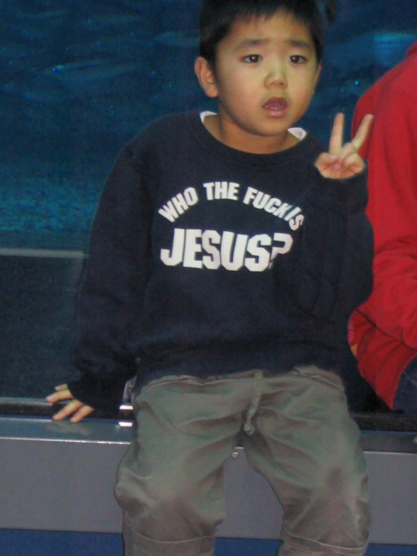 10+ Times People Had No Idea What They Were Wearing