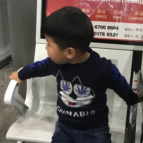 10+ Times People Had No Idea What They Were Wearing