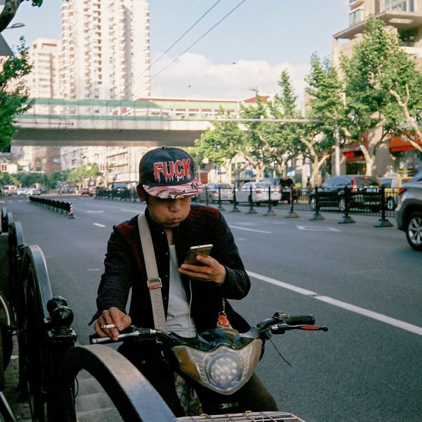 10+ Times People Had No Idea What They Were Wearing