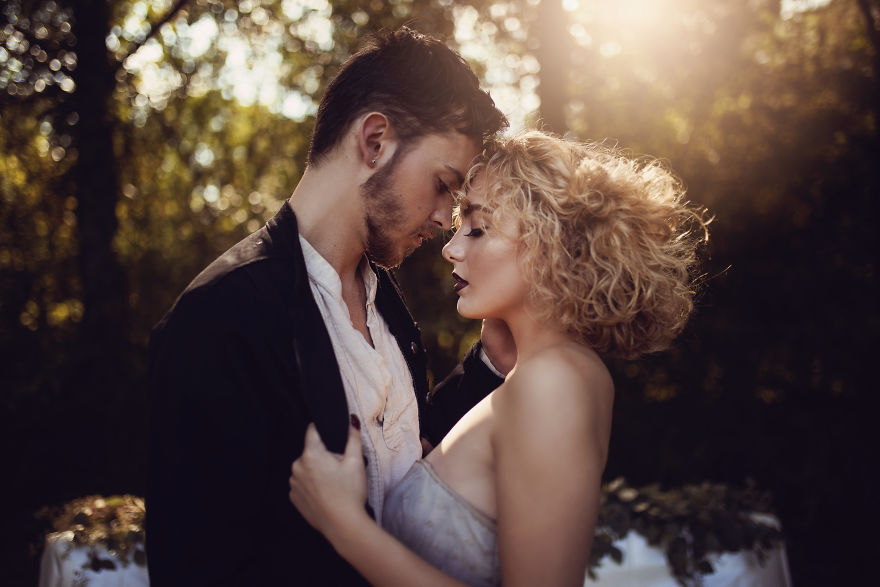 Dreamy Romeo And Juliet Inspired Photo Shoot